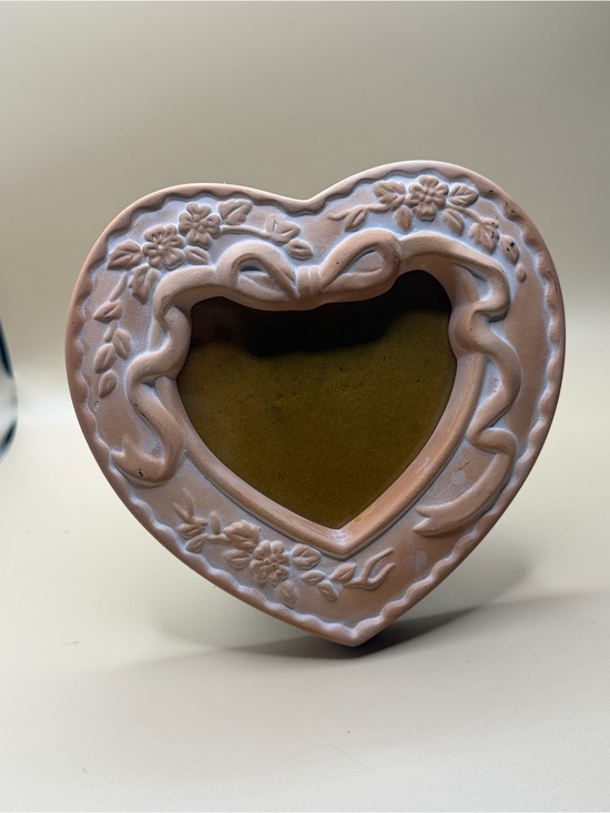 Other - Vintage 80s Heart Shaped Pink Decorative Picture Frame